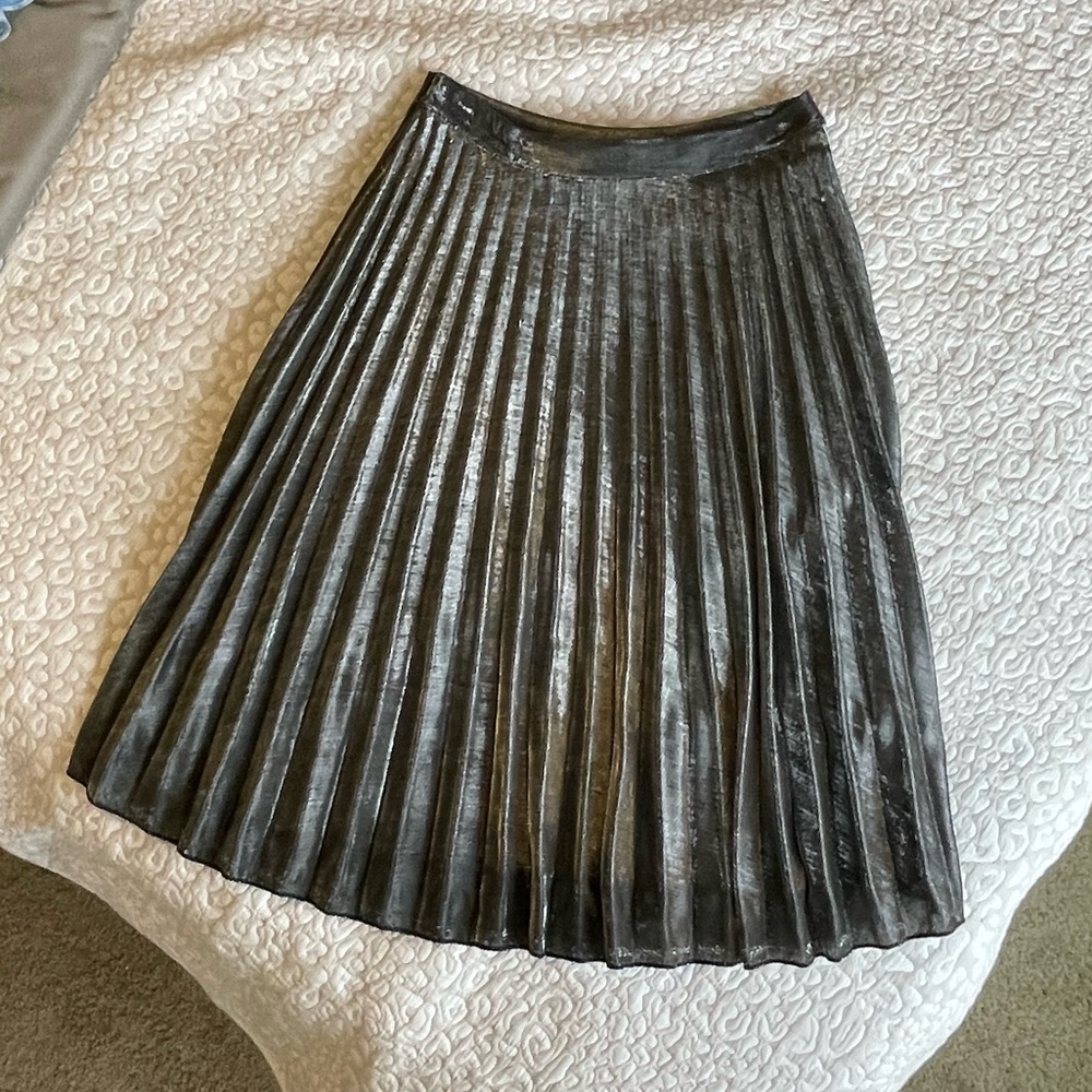 Metallic midi skirt!